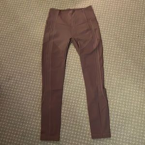 Lululemon leggings size 8 pockets